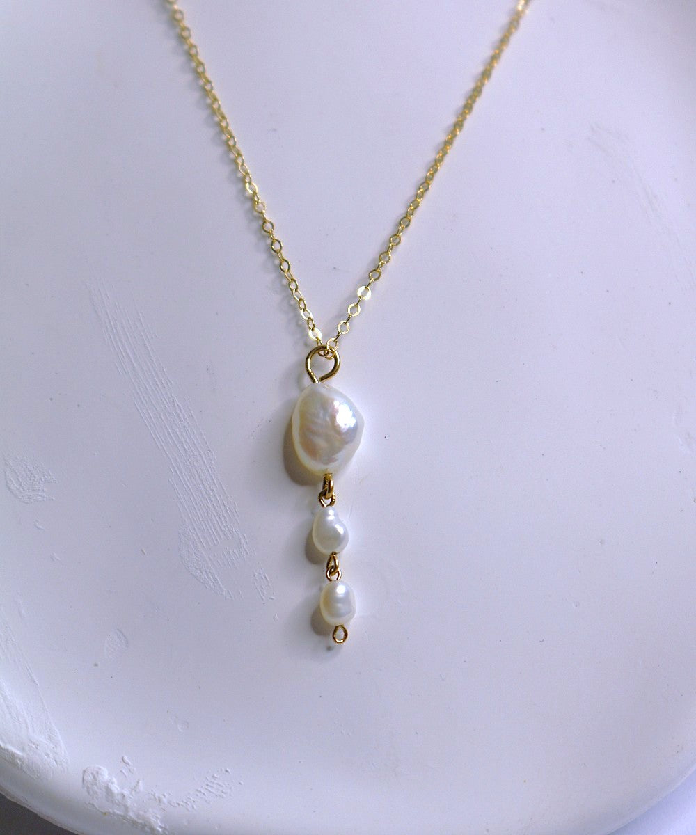 Pearl Pendant Necklace