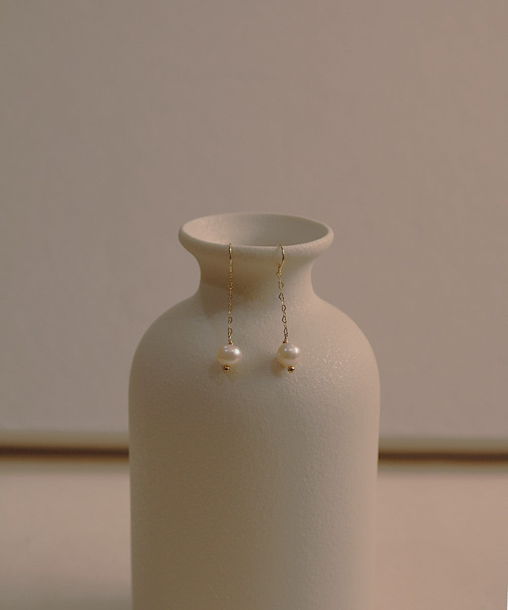 Gold Drift Pearl Earrings