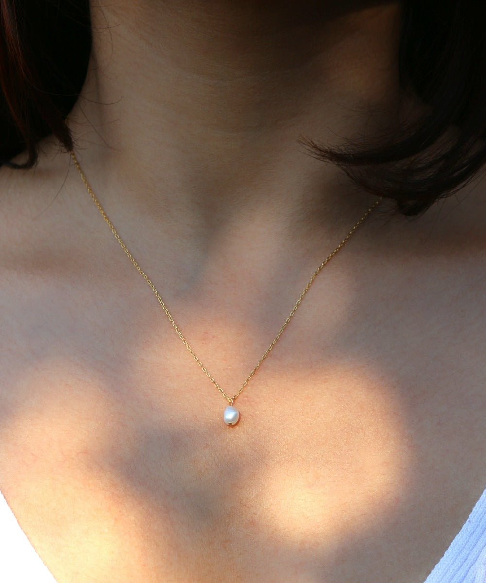 Luna Single Pearl Necklace