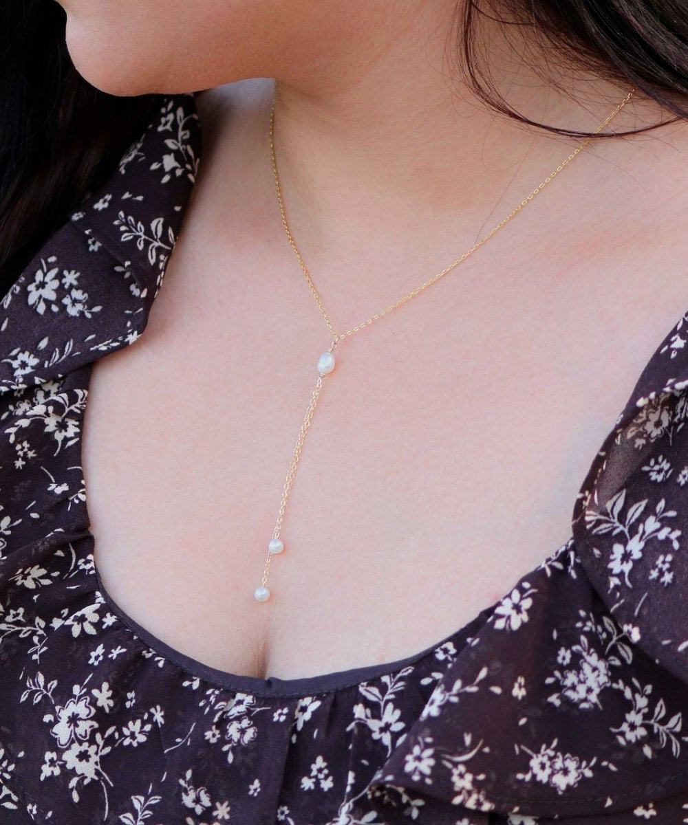 Luna Thread Pearl Necklace