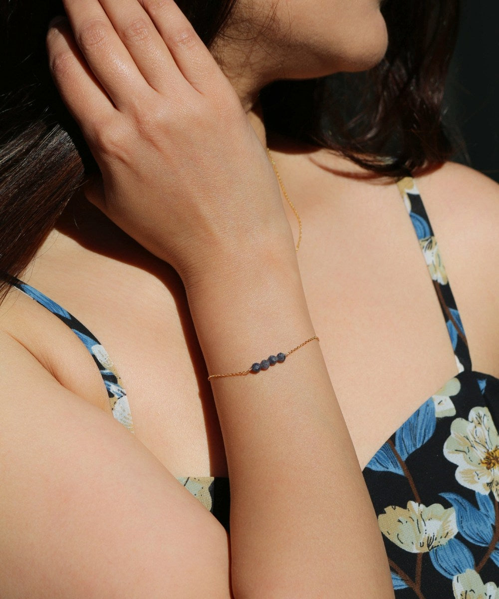 Golden Sapphire Drift Bracelet
