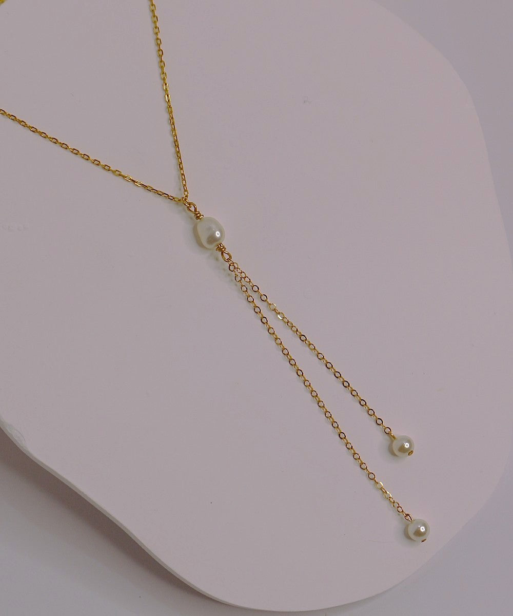 Luna Thread Pearl Necklace