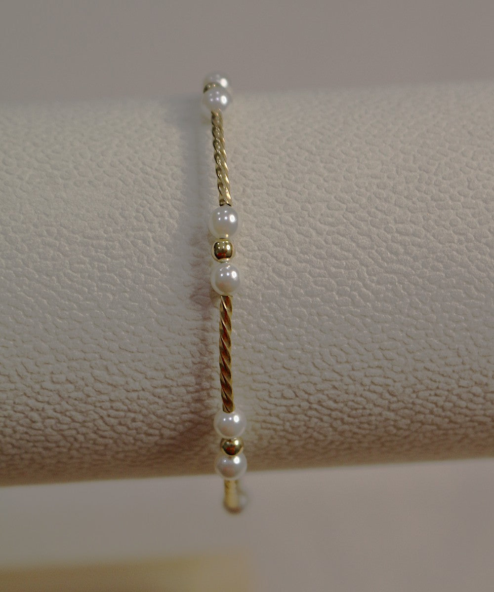 Timeless Gold Bracelet