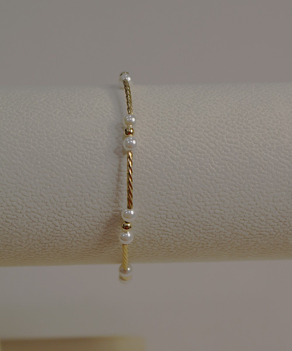 Timeless Gold Bracelet