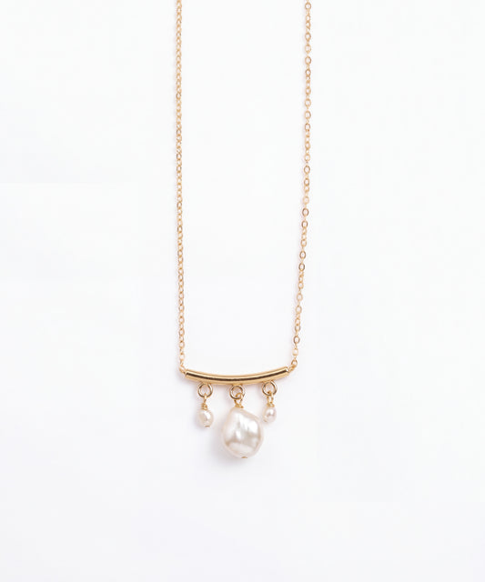 Golden Pearl Pendant Necklace