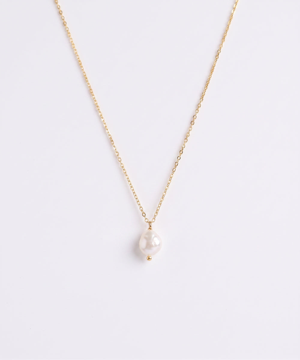 Luna Single Pearl Necklace