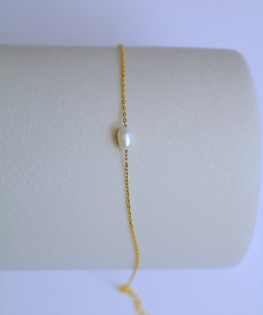 Pearl Embrace Bracelet