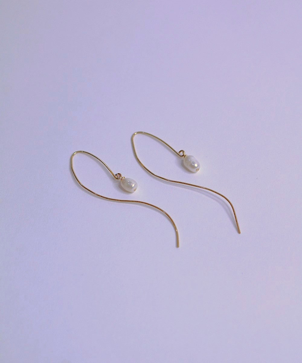 Golden Wave Pearl Earrings