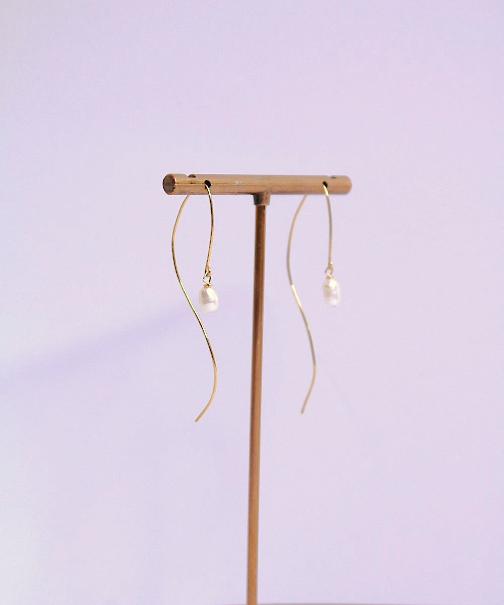 Golden Wave Pearl Earrings