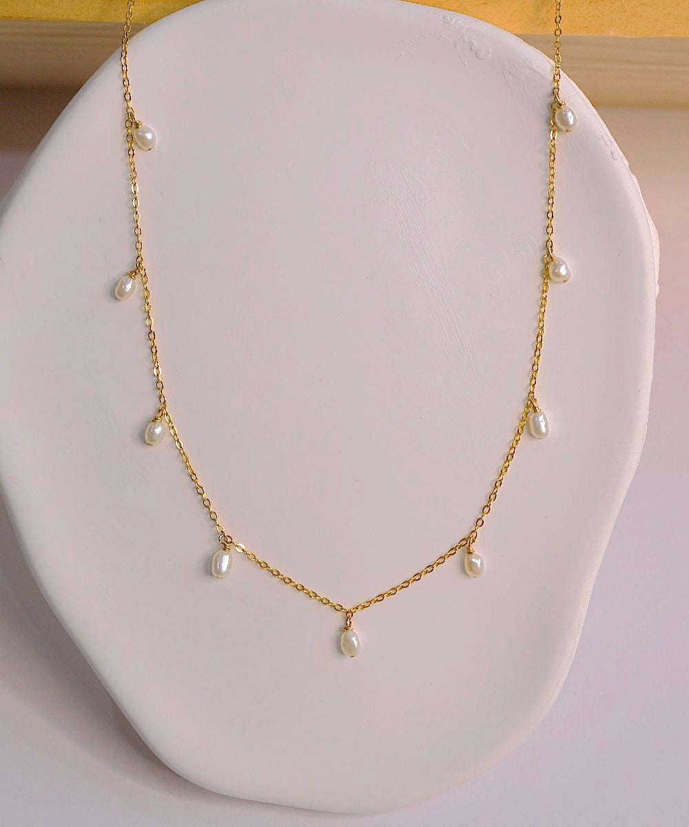 Celeste Drifting Pearl Necklace