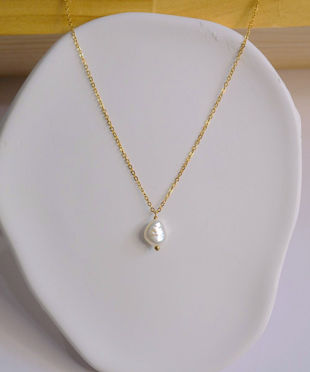 Luna Single Pearl Necklace
