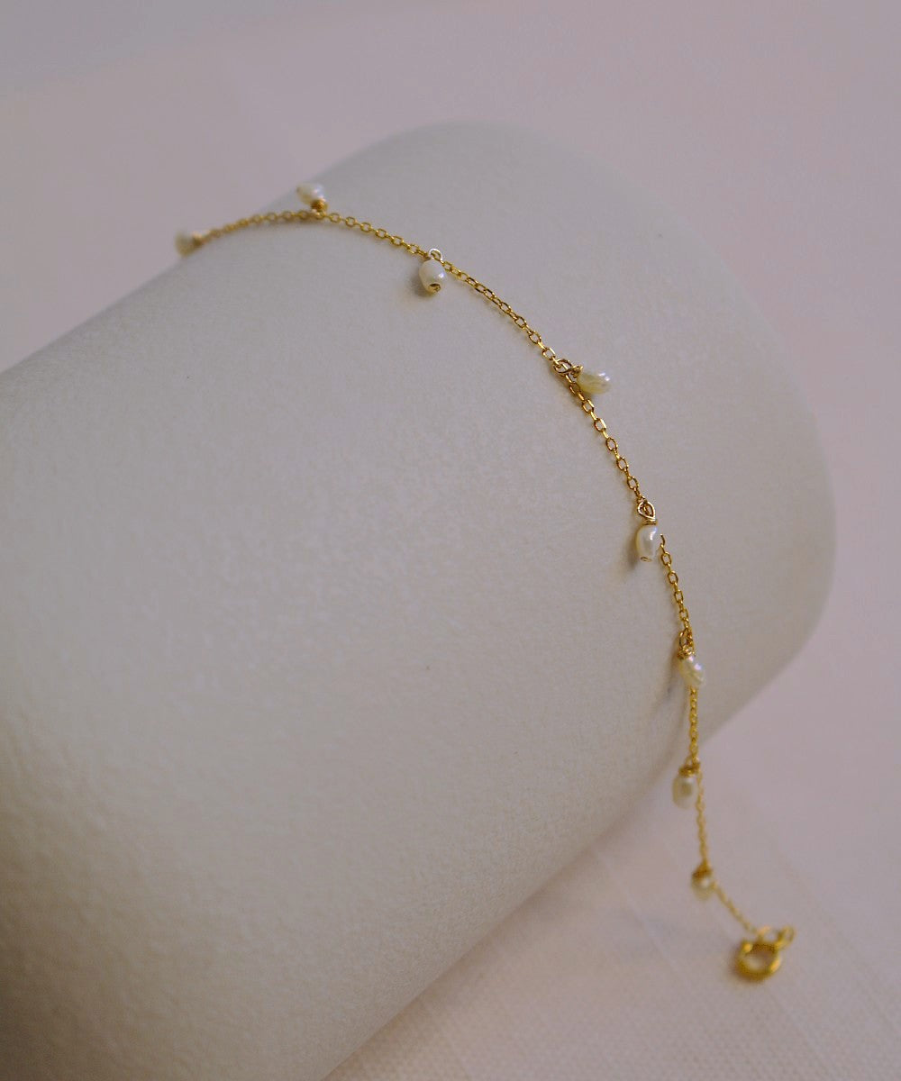 Celeste Drifting Pearl Bracelet