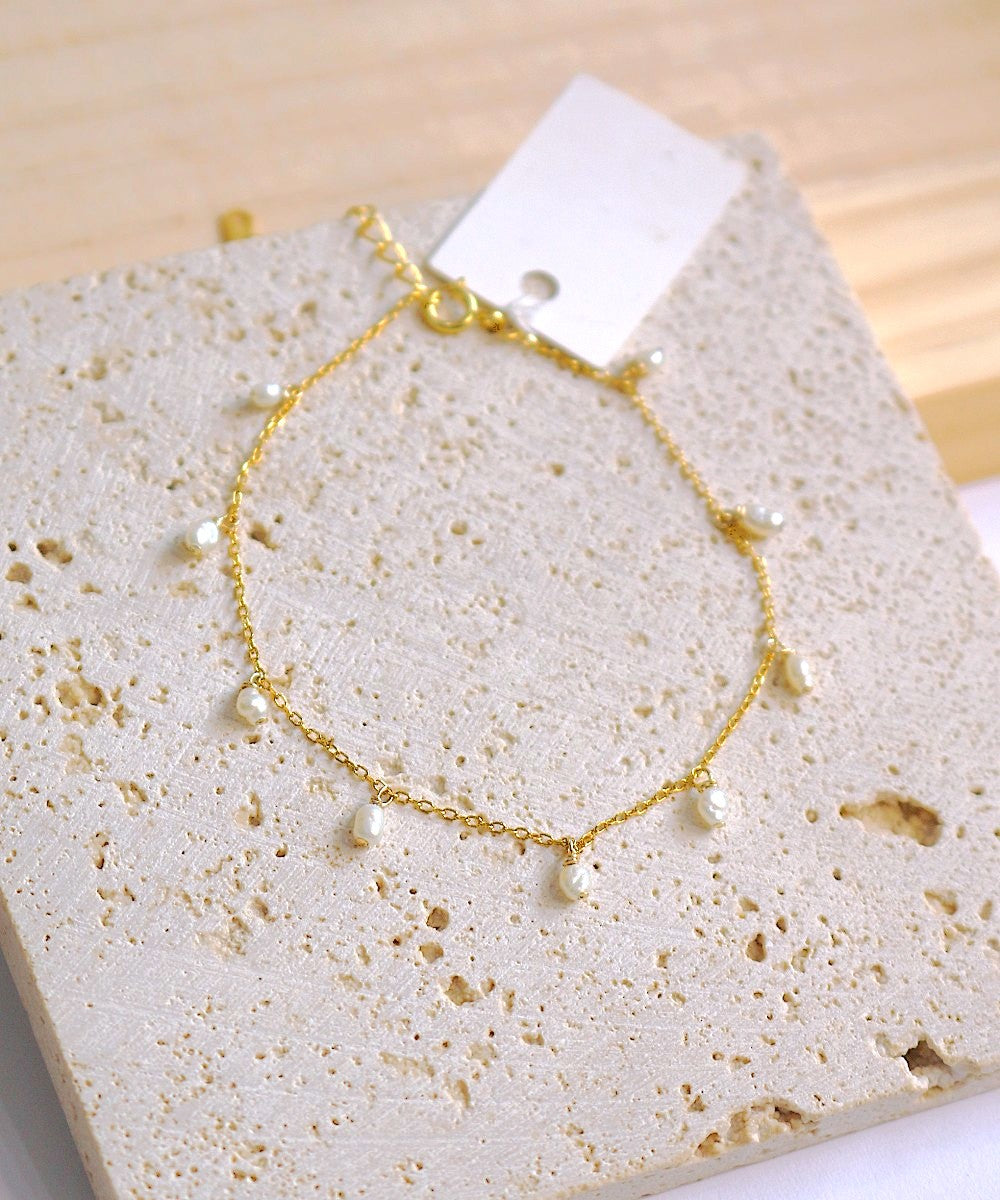 Celeste Drifting Pearl Bracelet