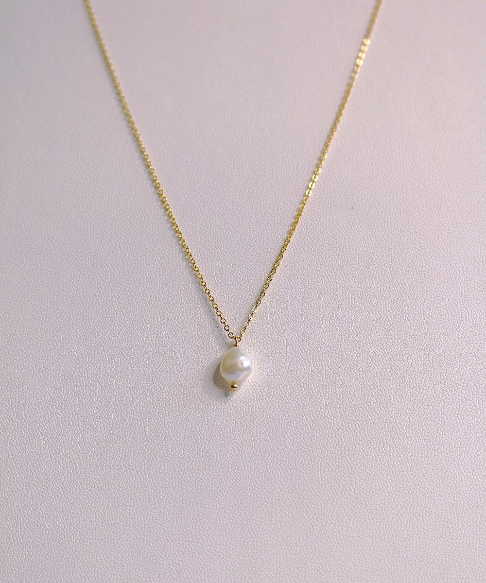 Luna Single Pearl Necklace